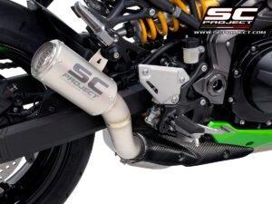 Alternative view of SC Project CR-T Titanium Exhaust, with stoneguard grid for Z900 (2020)