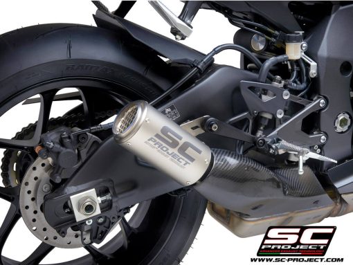 SC PROJECT CR-T EXHAUST FOR YAMAHA R1 (17-19)