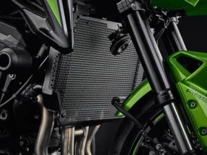 Alternative view of Evotech Radiator Guard - Kawasaki Z900 (2017-24)