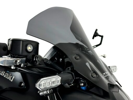 WRS Kawasaki Z900 (2020-2024) FOR Sport Dark Smoked Windscreen - Image 4