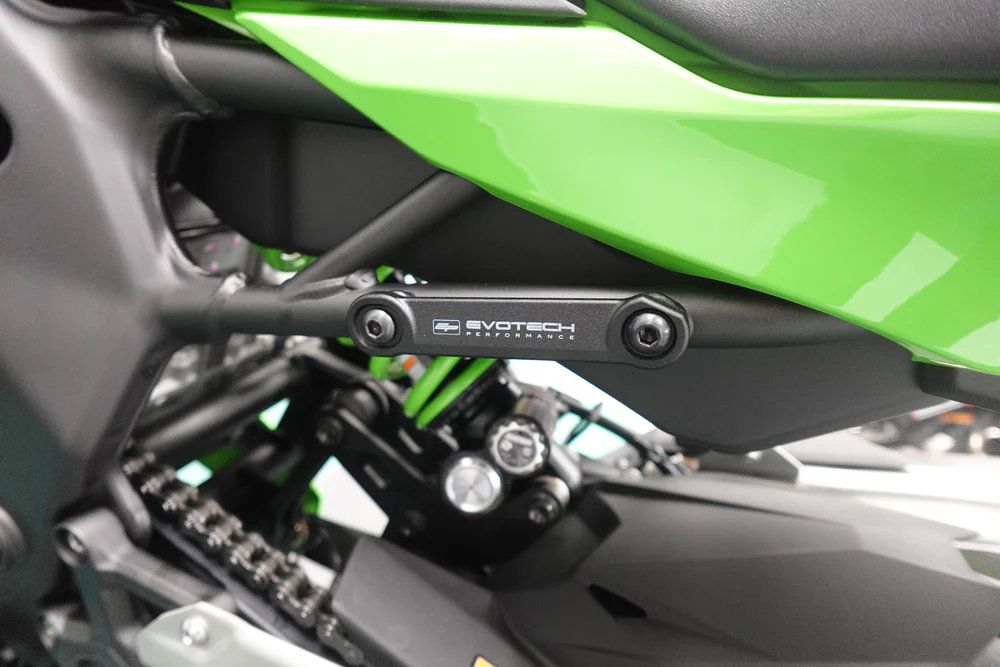 Evotech Exhaust Hanger & Pillion Footpeg Removal Kit - Kawasaki Ninja ZX-4R (2023+) - Image 3